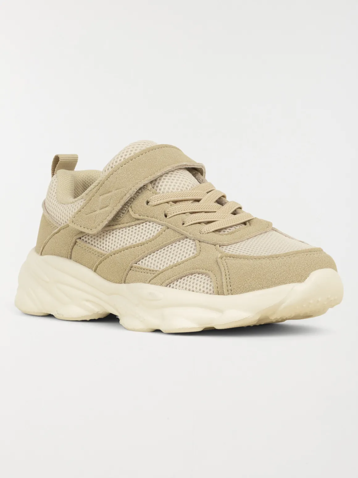 Basket de sport beige garçon (31-38)