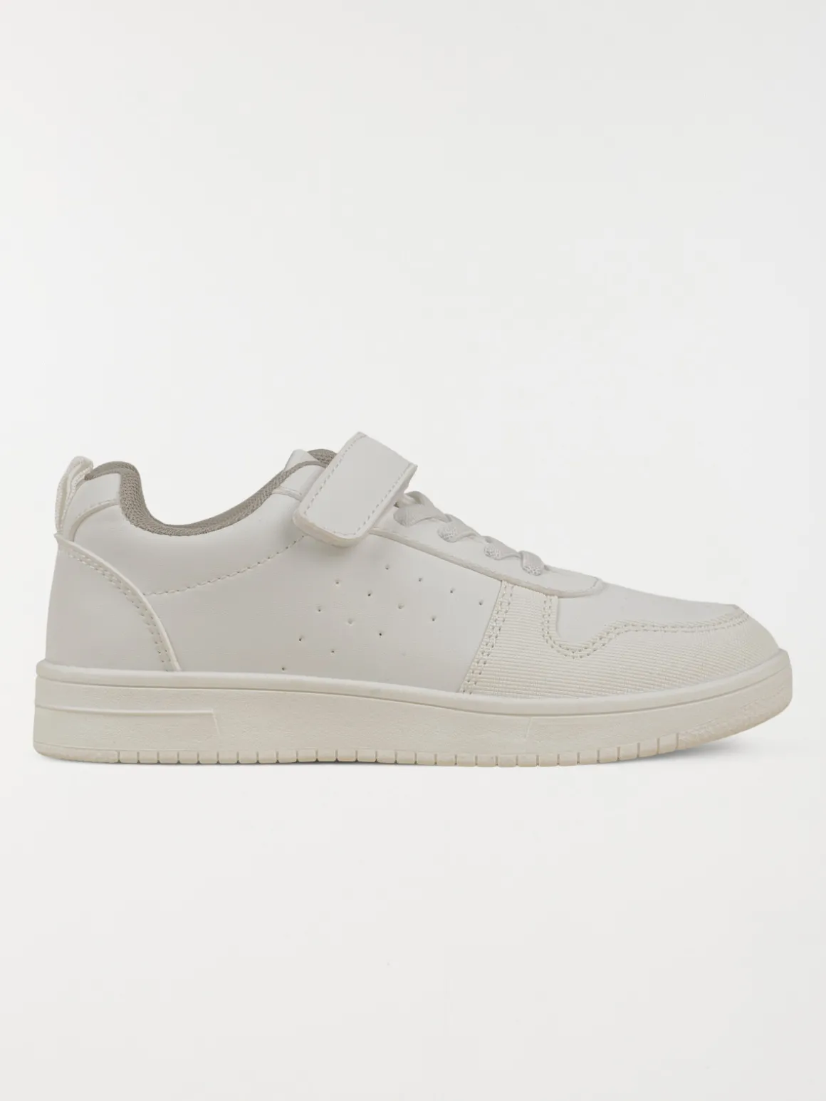 Baskets coloris blanc garçon (31-39)