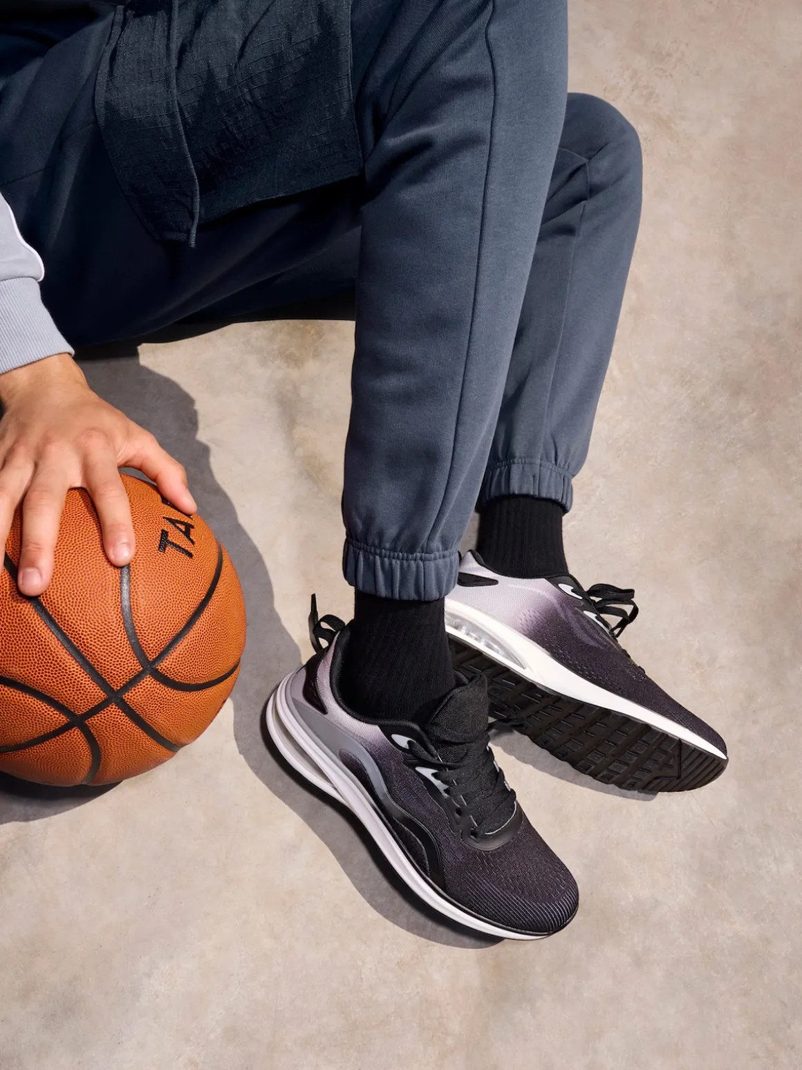 Baskets de sport à lacets homme (40-46)