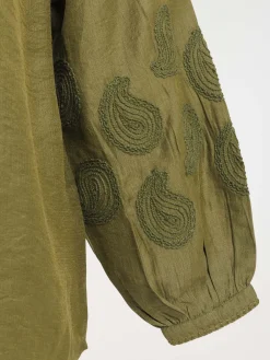 Blouse brodée grande taille femme