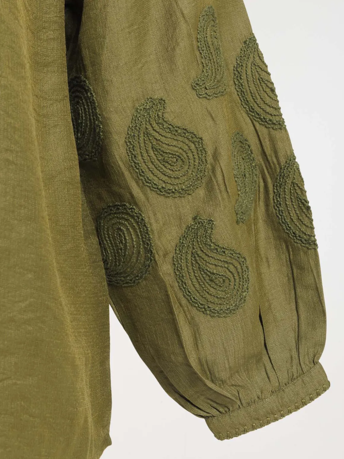 Blouse brodée grande taille femme