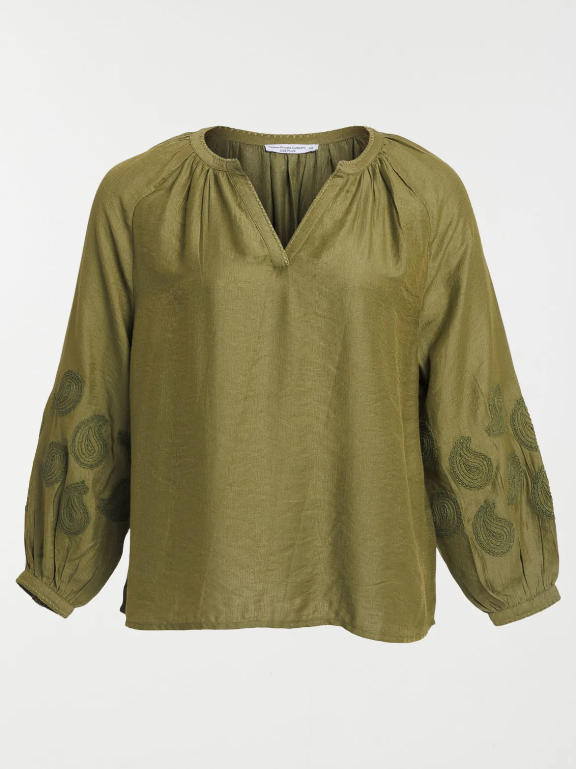 Blouse brodée grande taille femme