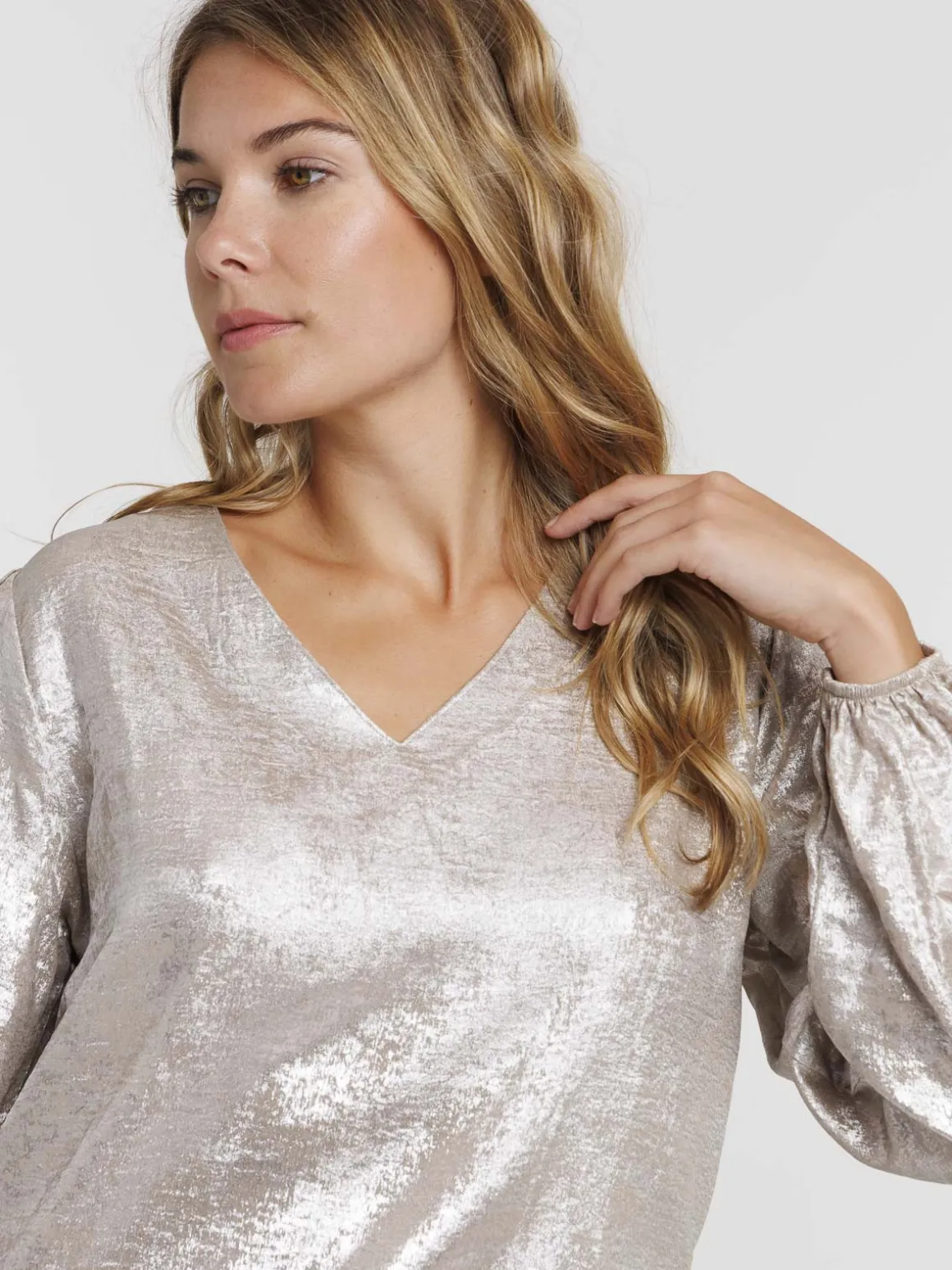 Blouse col V coloris gold femme