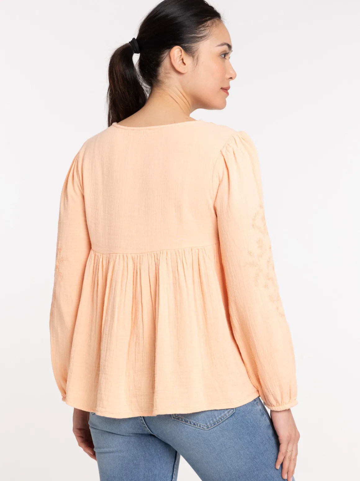 Blouse manches longues brodées femme