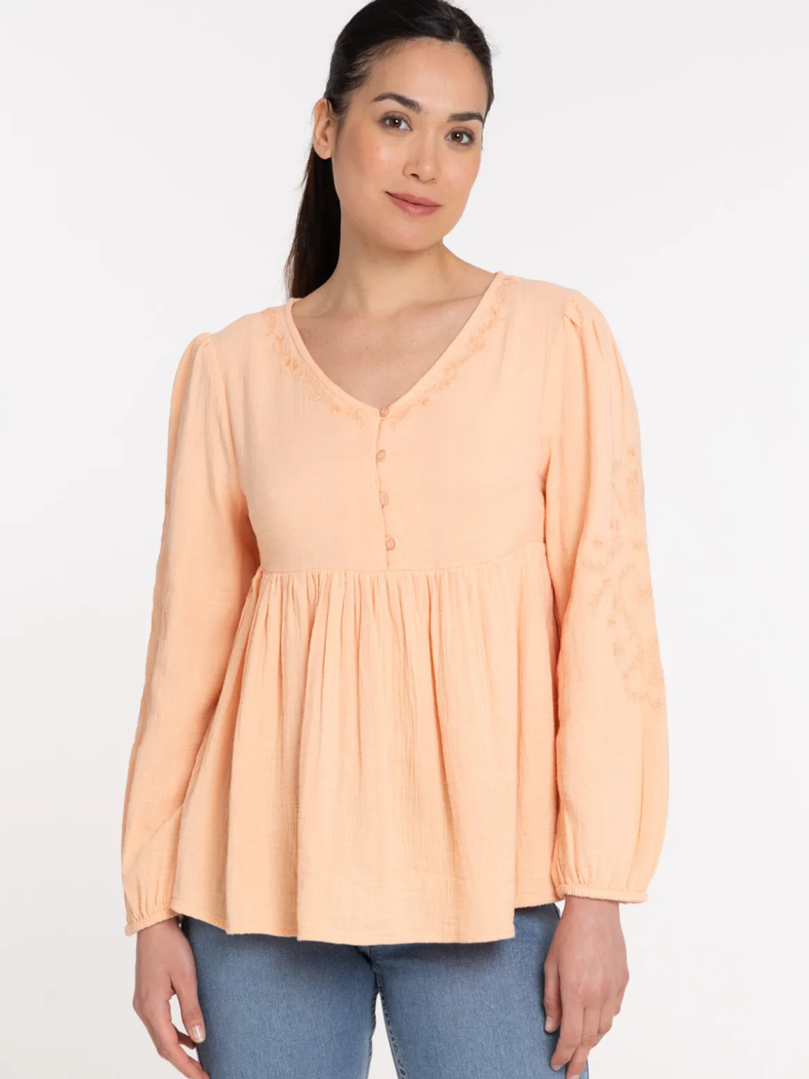 Blouse manches longues brodées femme
