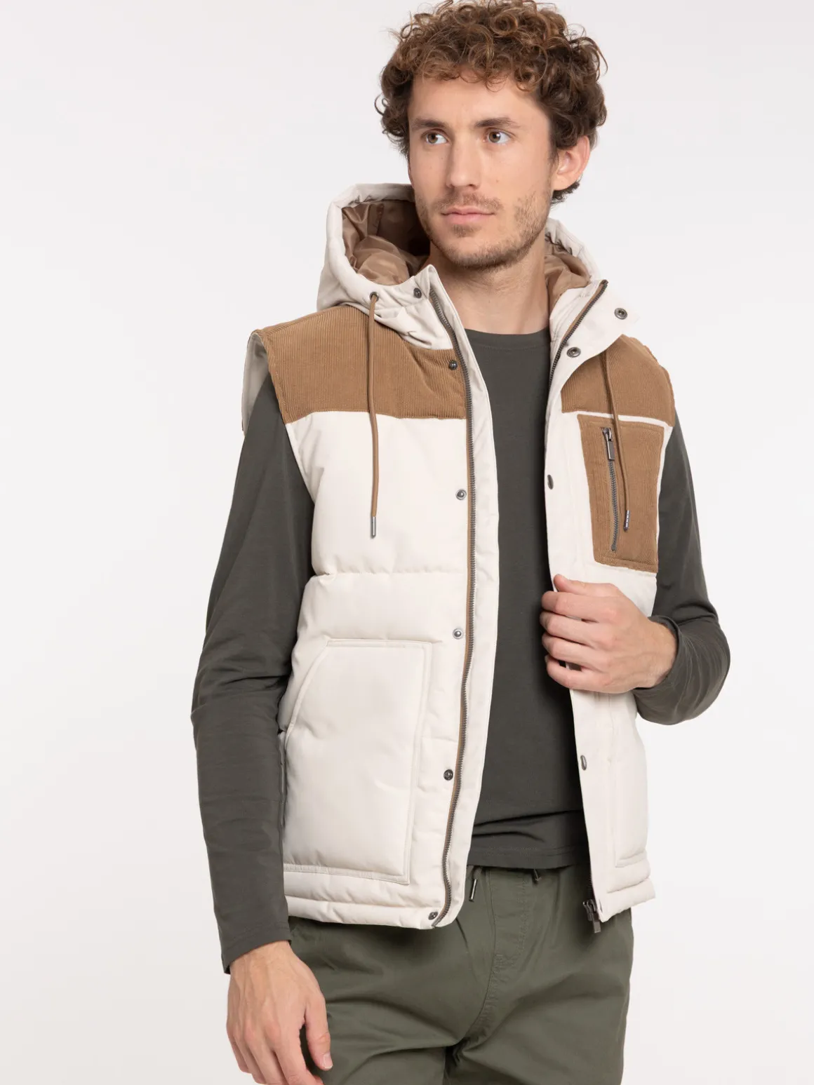 Blouson sans manches capuche homme