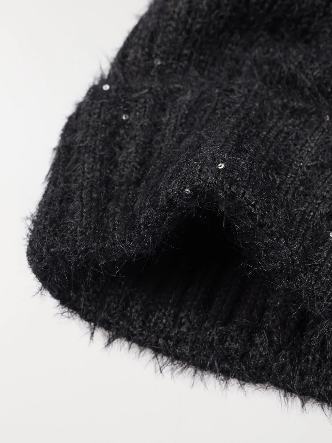 Bonnet pompons noir femme