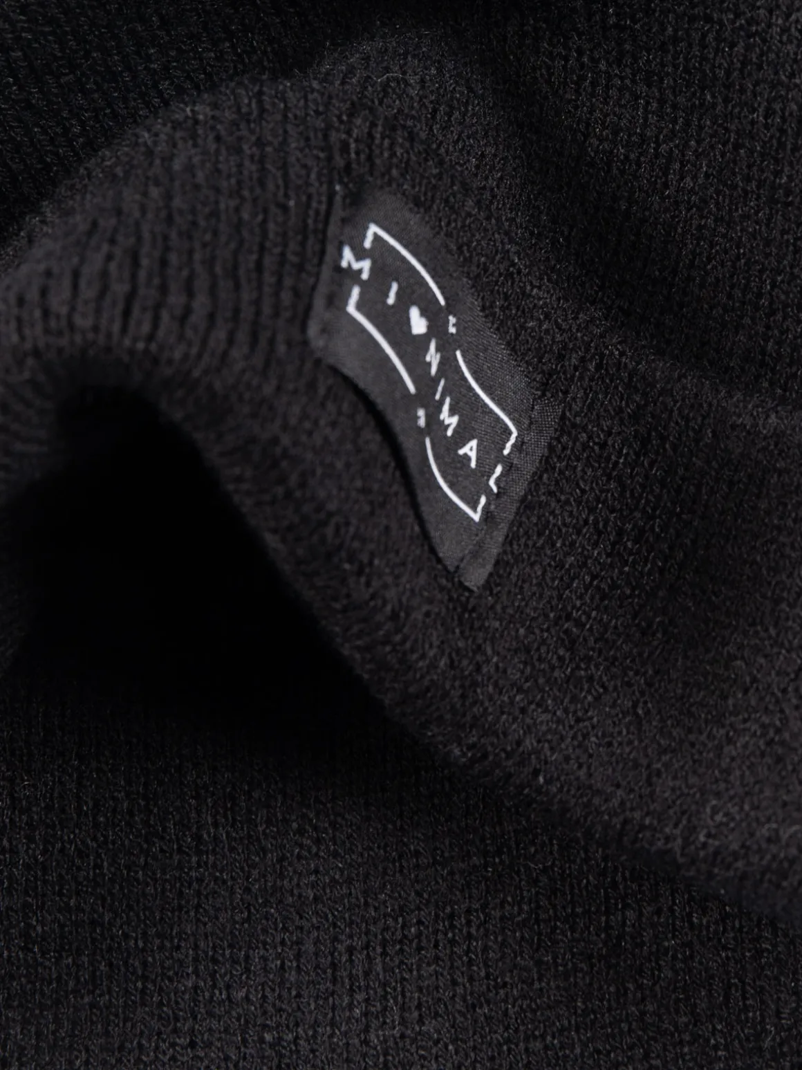 Bonnet revers noir femme