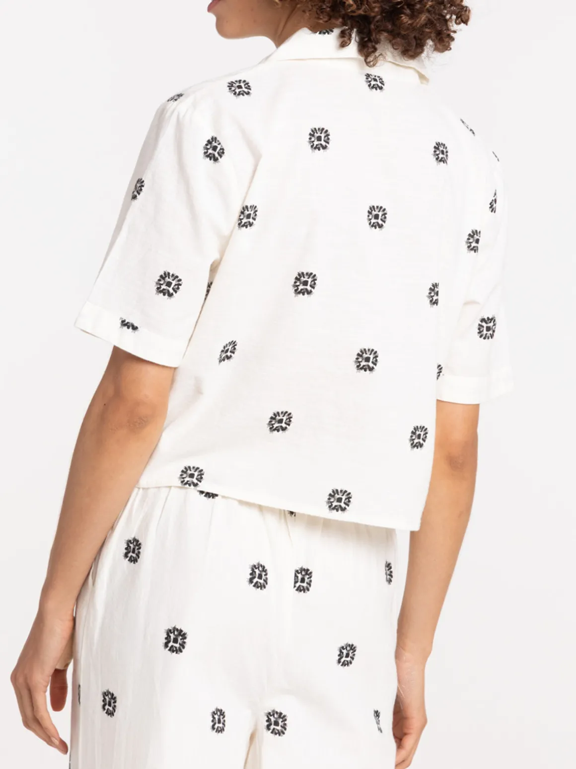 Chemise courte imprimée femme