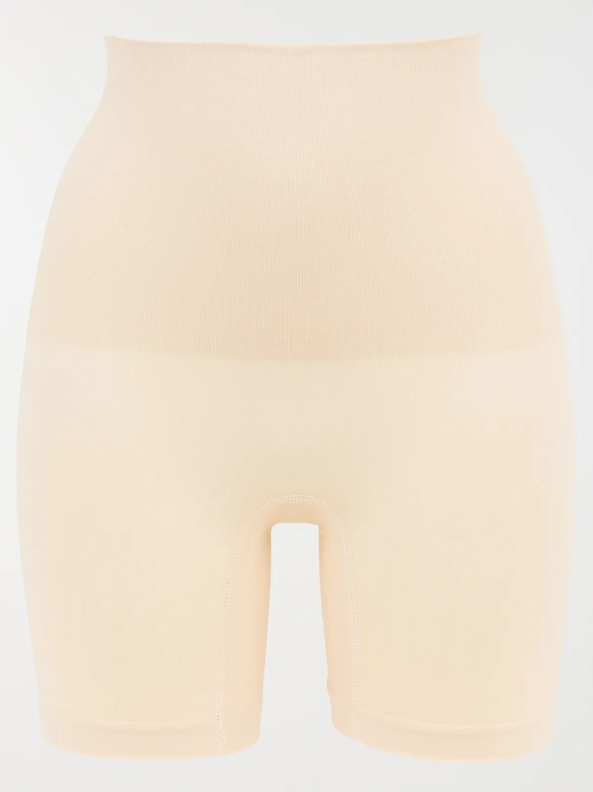Cycliste sculptant peau douce femme