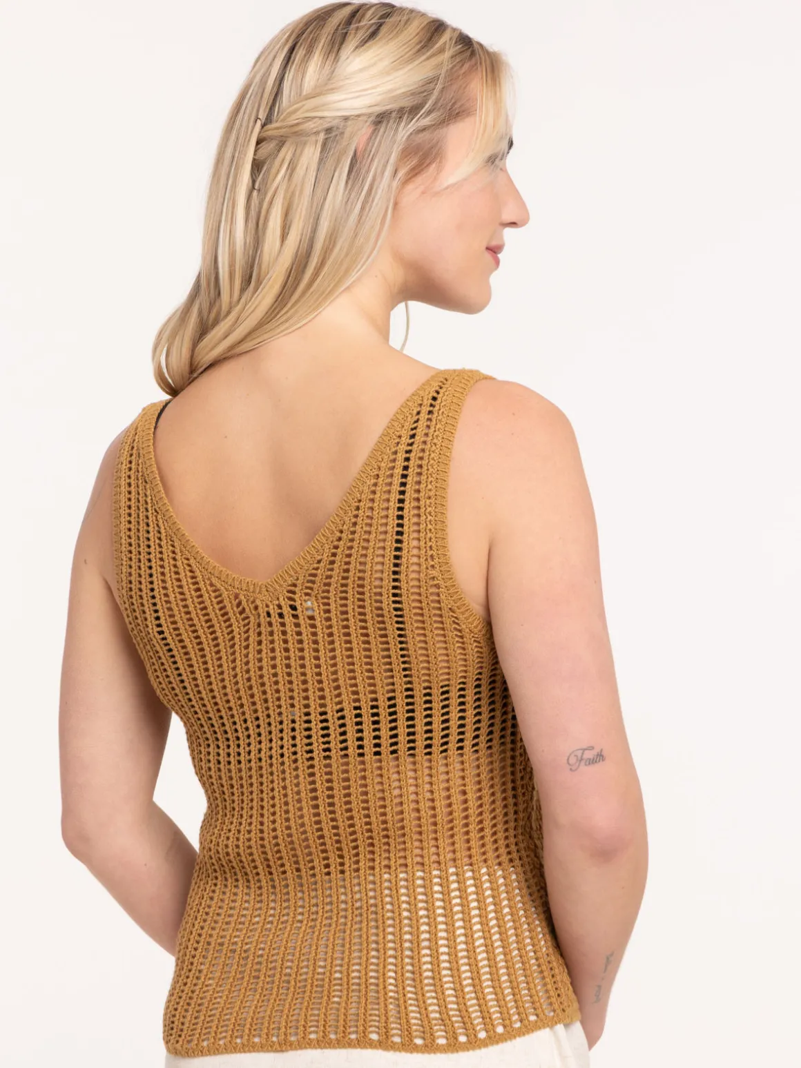 Débardeur maille crochet femme