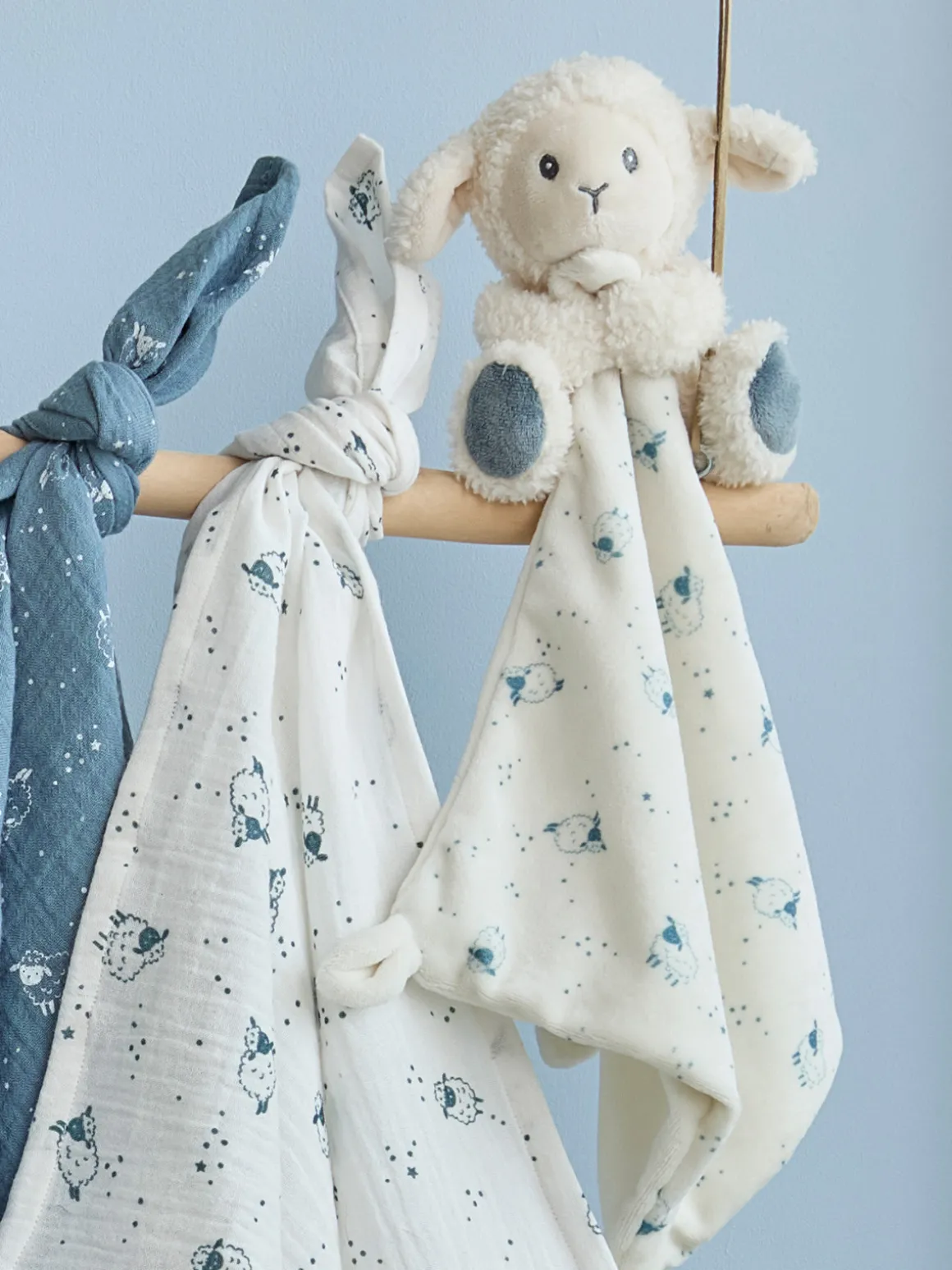Doudou mouchoir naissance mouton