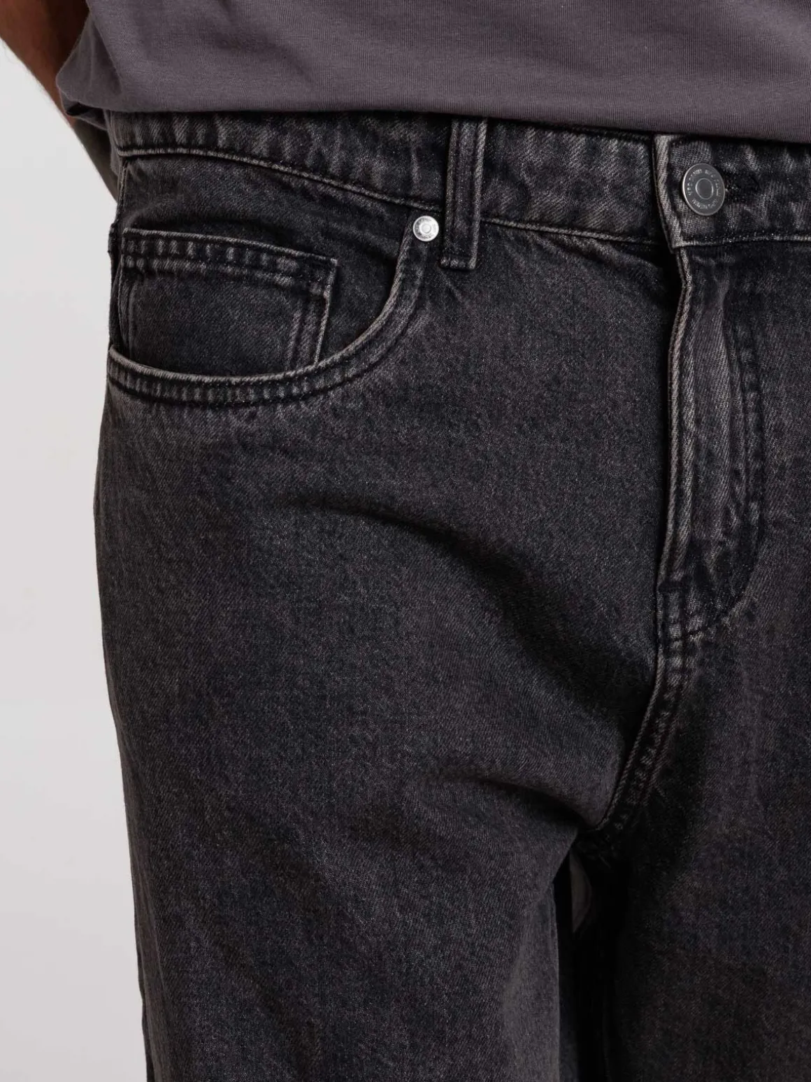 Jean loose noir lavé homme