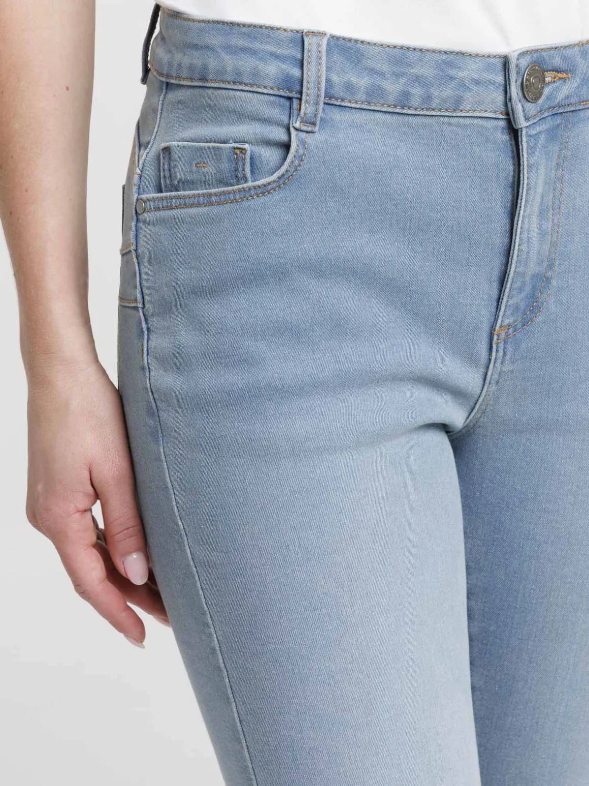 Jean push up skinny bleached femme