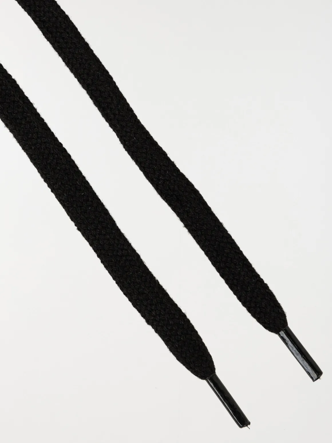 Lacets plats noirs 120 cm 7 oeillets
