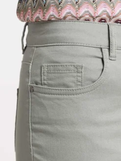 Pantacourt coloris vert grisé femme