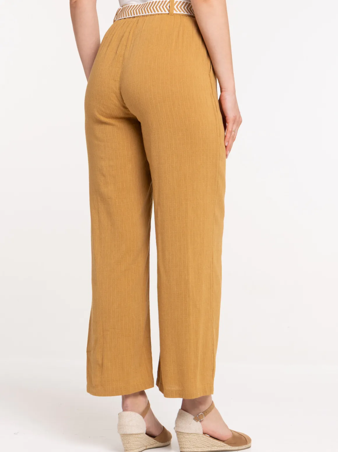 Pantalon caramel large ceinturée femme