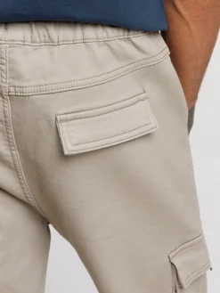 Pantalon cargo coloris taupe grisé homme
