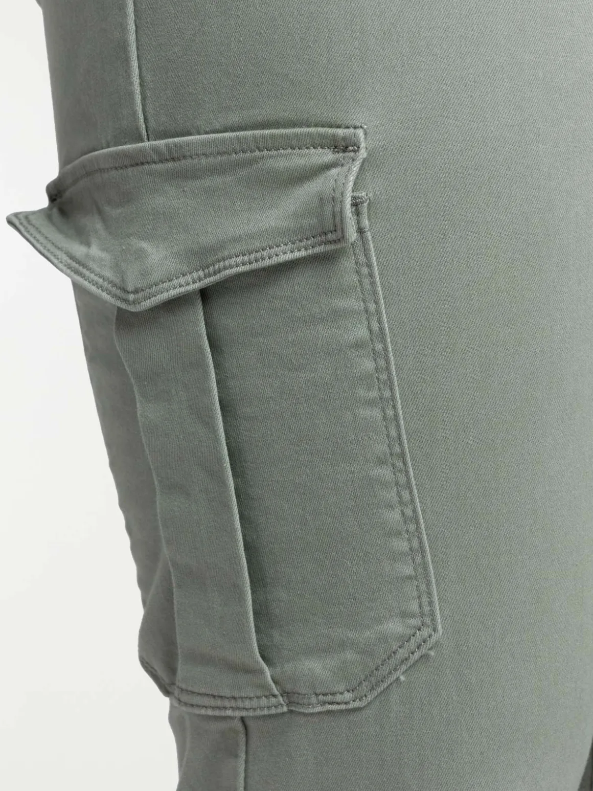 Pantalon cargo grande taille femme