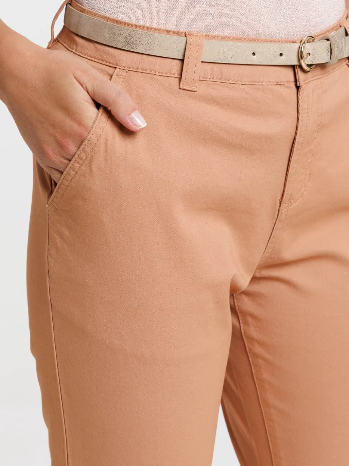 Pantalon chino coloris croissant femme