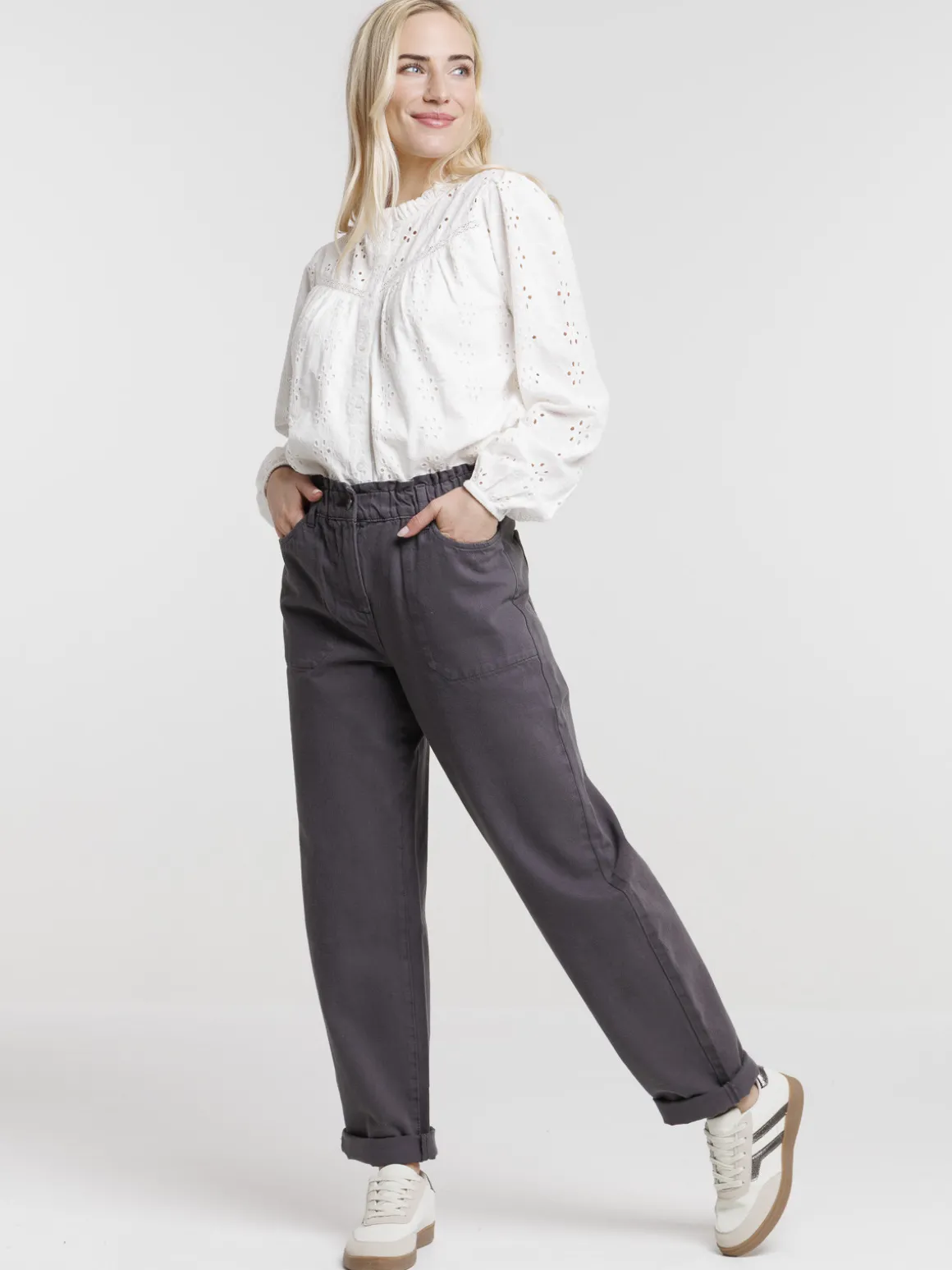 Pantalon gris femme