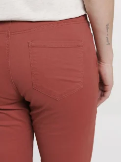 Pantalon skinny coloris marsala femme
