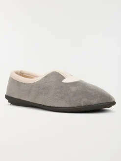 Pantoufles fermées gris (36-42)