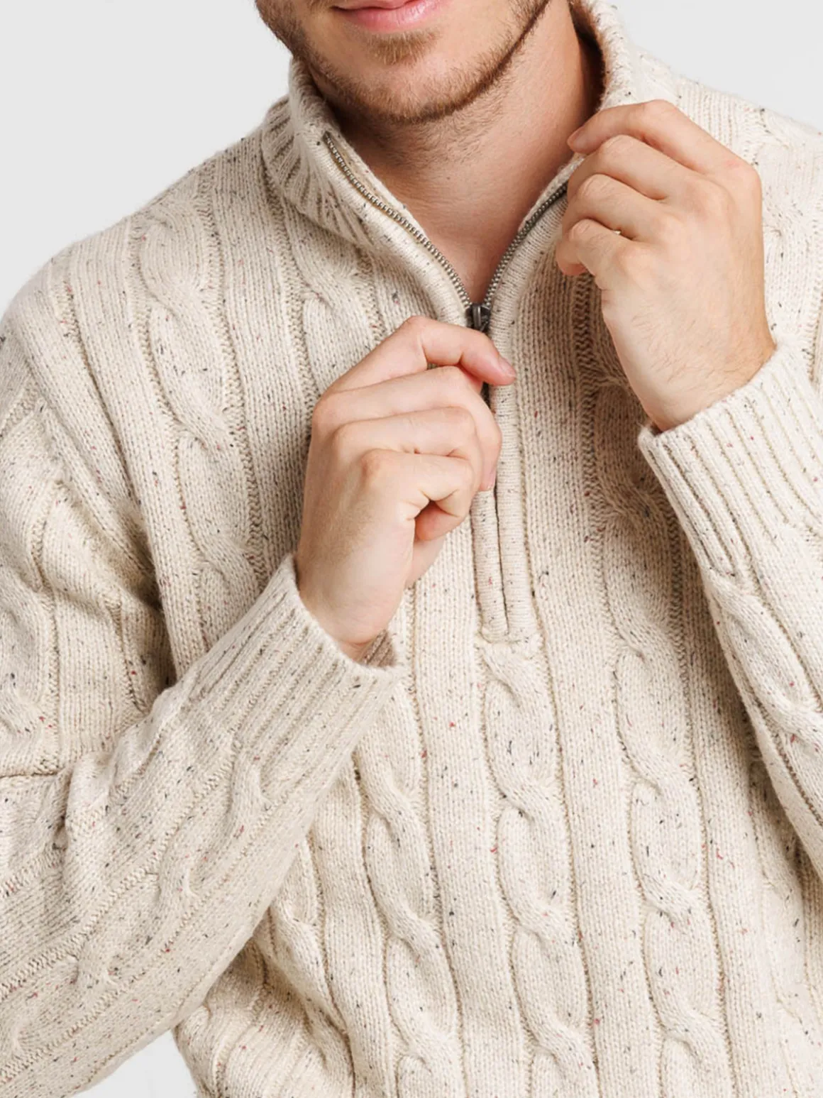 Pull col montant maille torsadée homme