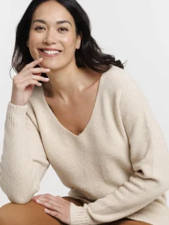 Pull col V beige grisé femme