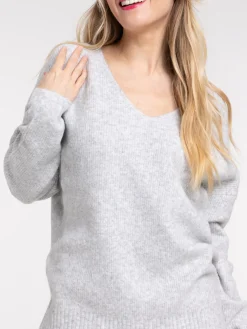 Pull col V côtelé gris chiné femme