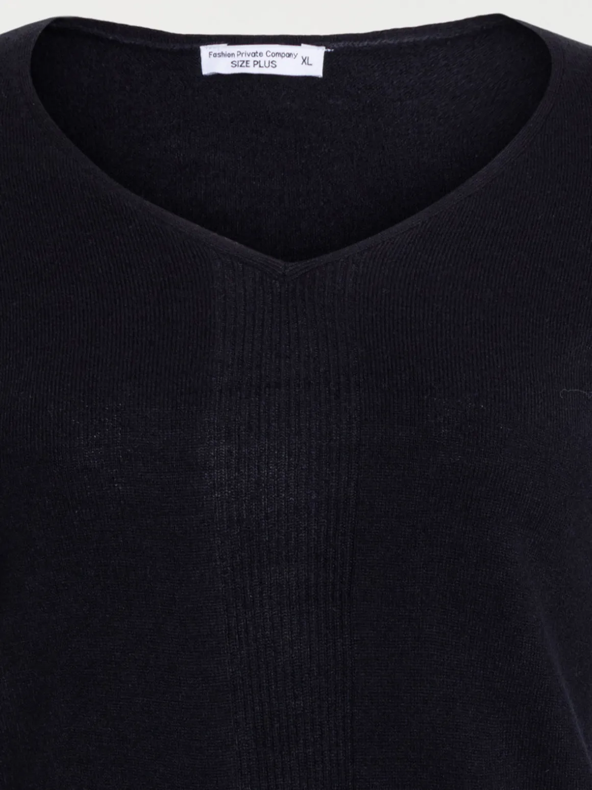 Pull col V noir grande taille femme