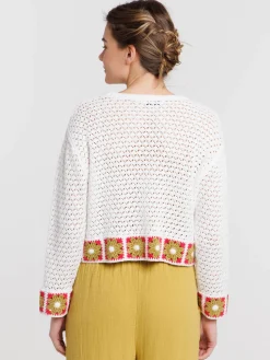 Pull crochet motifs colorés femme