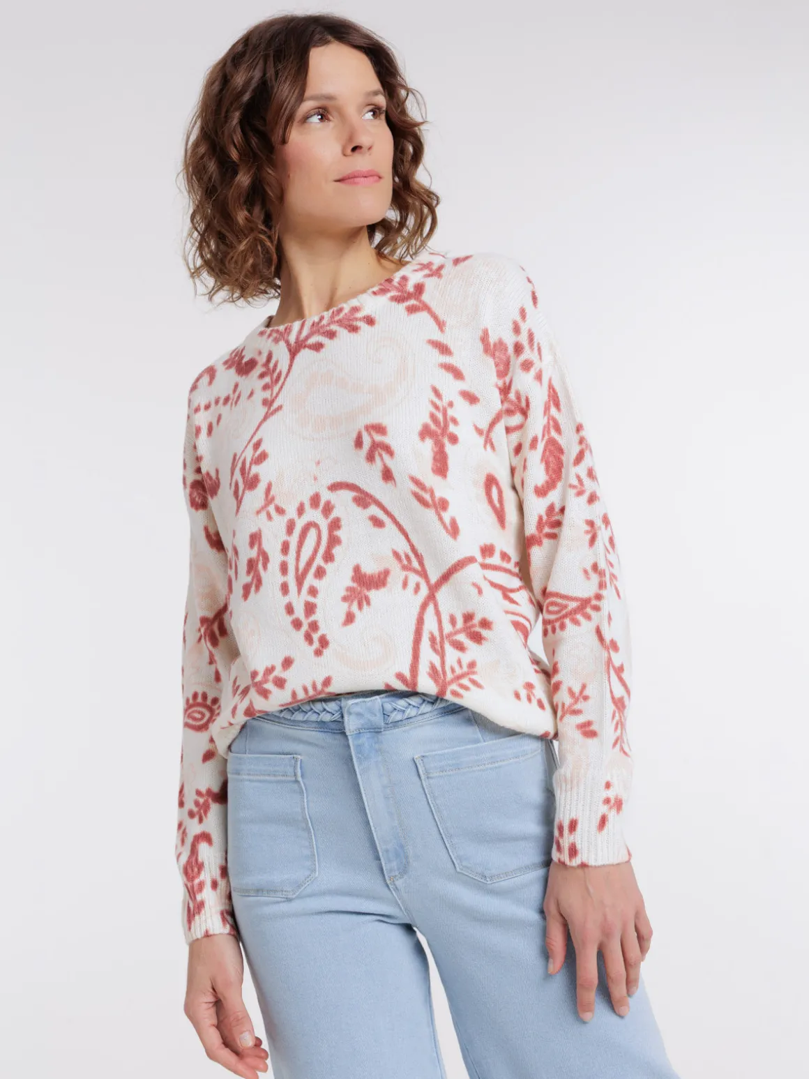 Pull femme motif fleuri