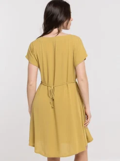 Robe courte femme perles à la taille