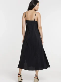 Robe longue satinée noire femme