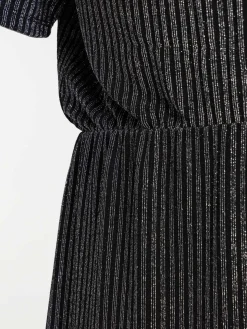 Robe noire col V grande taille femme