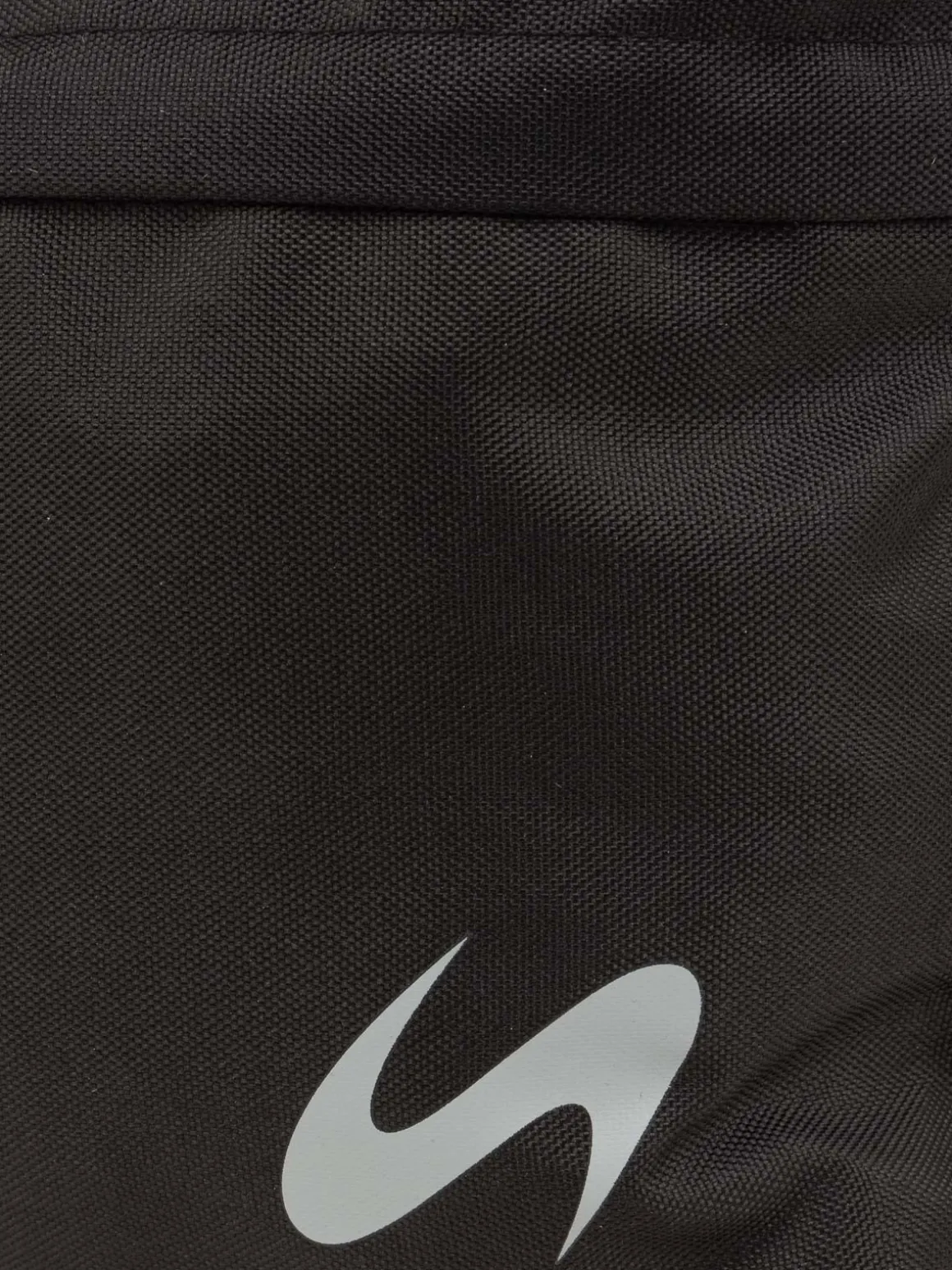 Sac à dos noir poche avant zippé