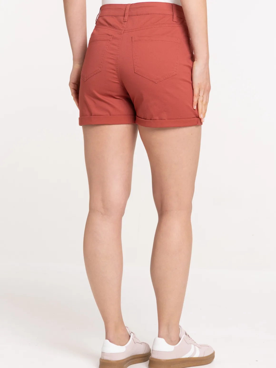 Short basique marsala femme