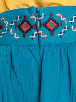 Short ceinture brodée femme