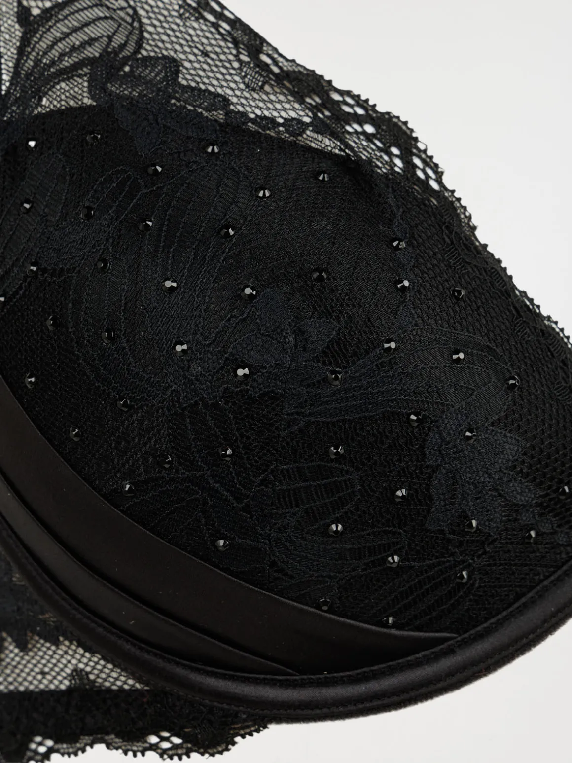 Soutien-gorge en dentelle studs noir