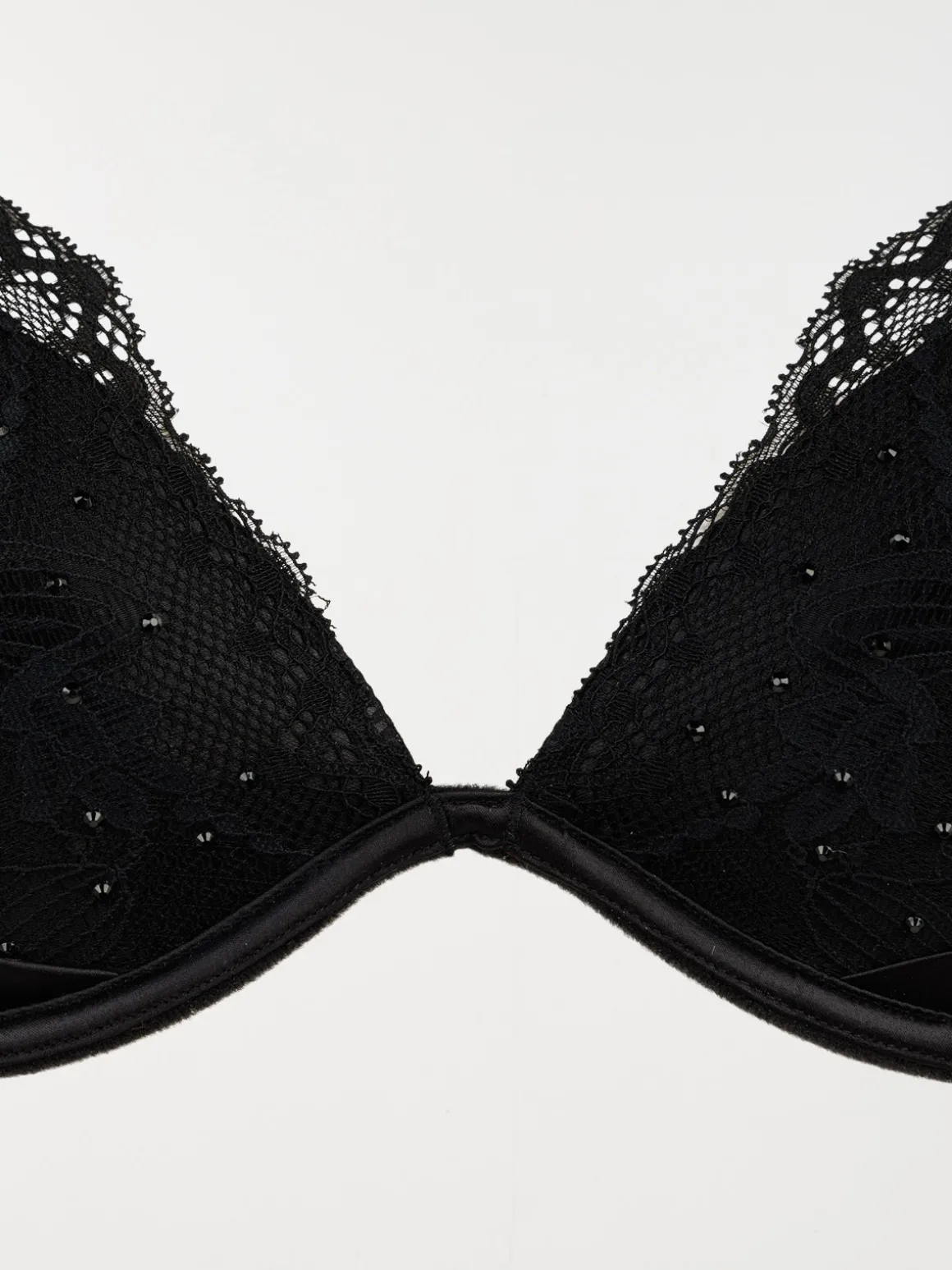 Soutien-gorge en dentelle studs noir