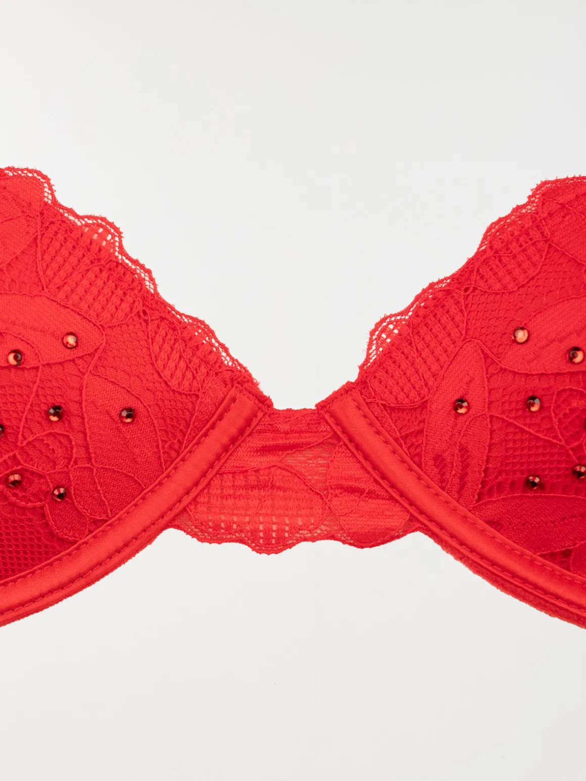 Soutien-gorge studs femme (85B-95E)