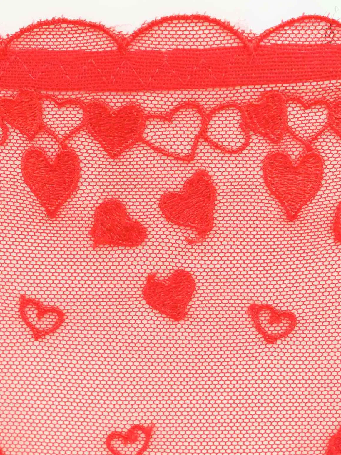 String dentelle coeur femme (S-XL)