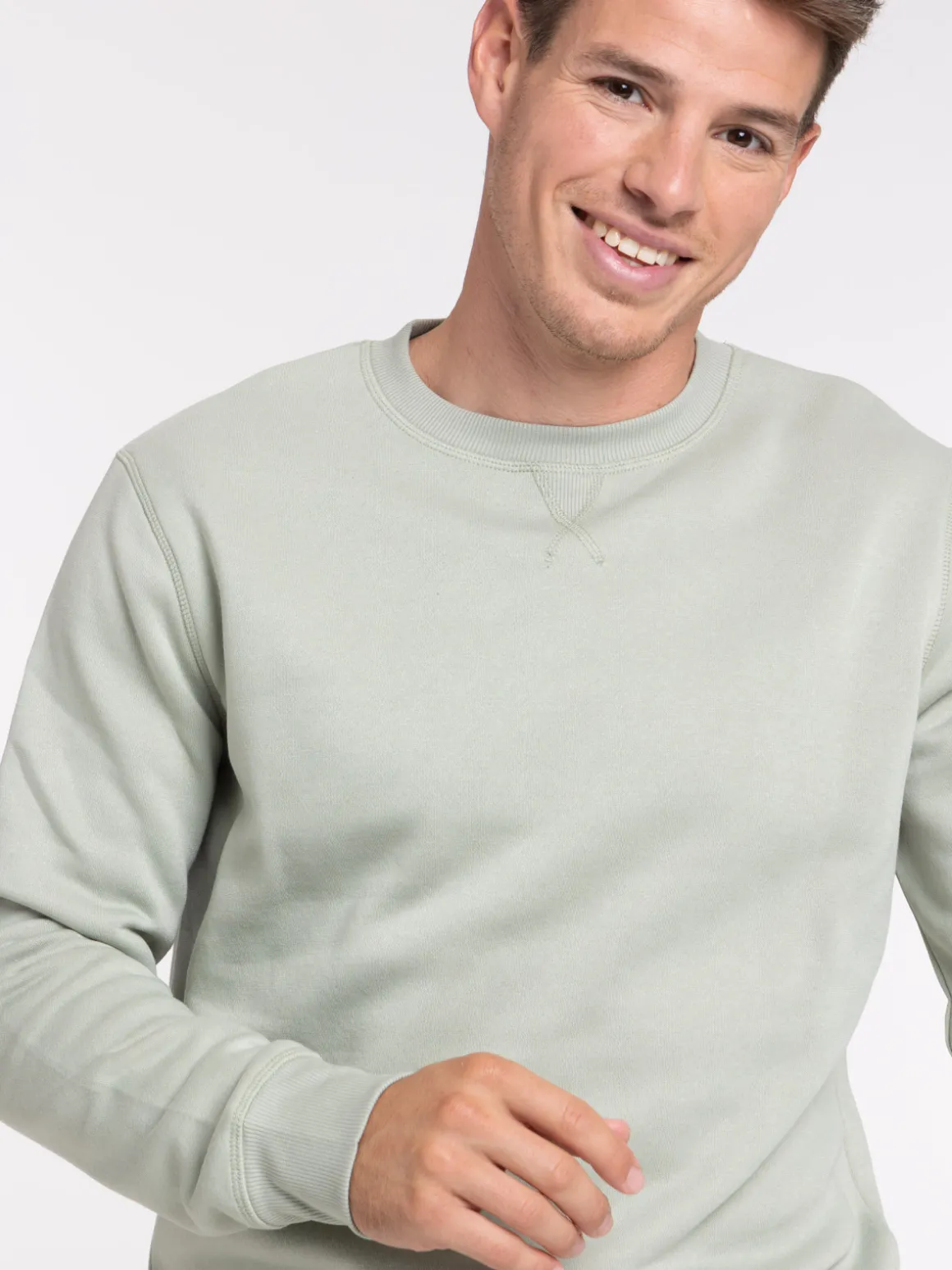 Sweat basique coloris sauge homme