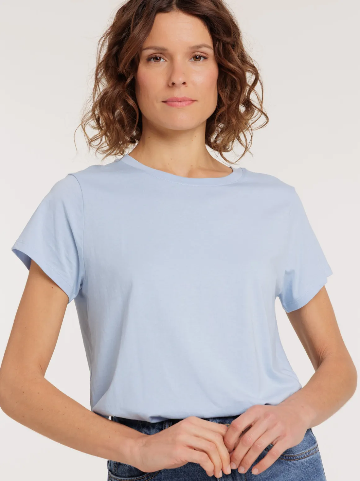 Tee-shirt col rond bleu pâle femme