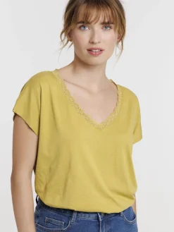 Tee-shirt col V dentelle olivette femme