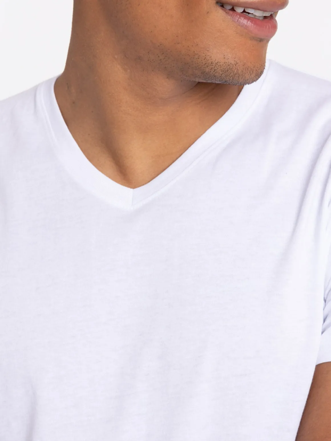 T-shirt col V blanc homme