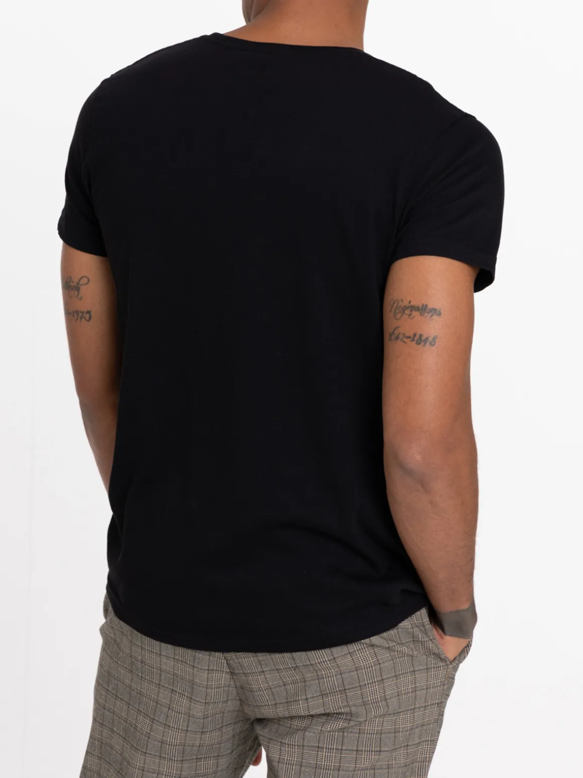 T-shirt col V noir homme