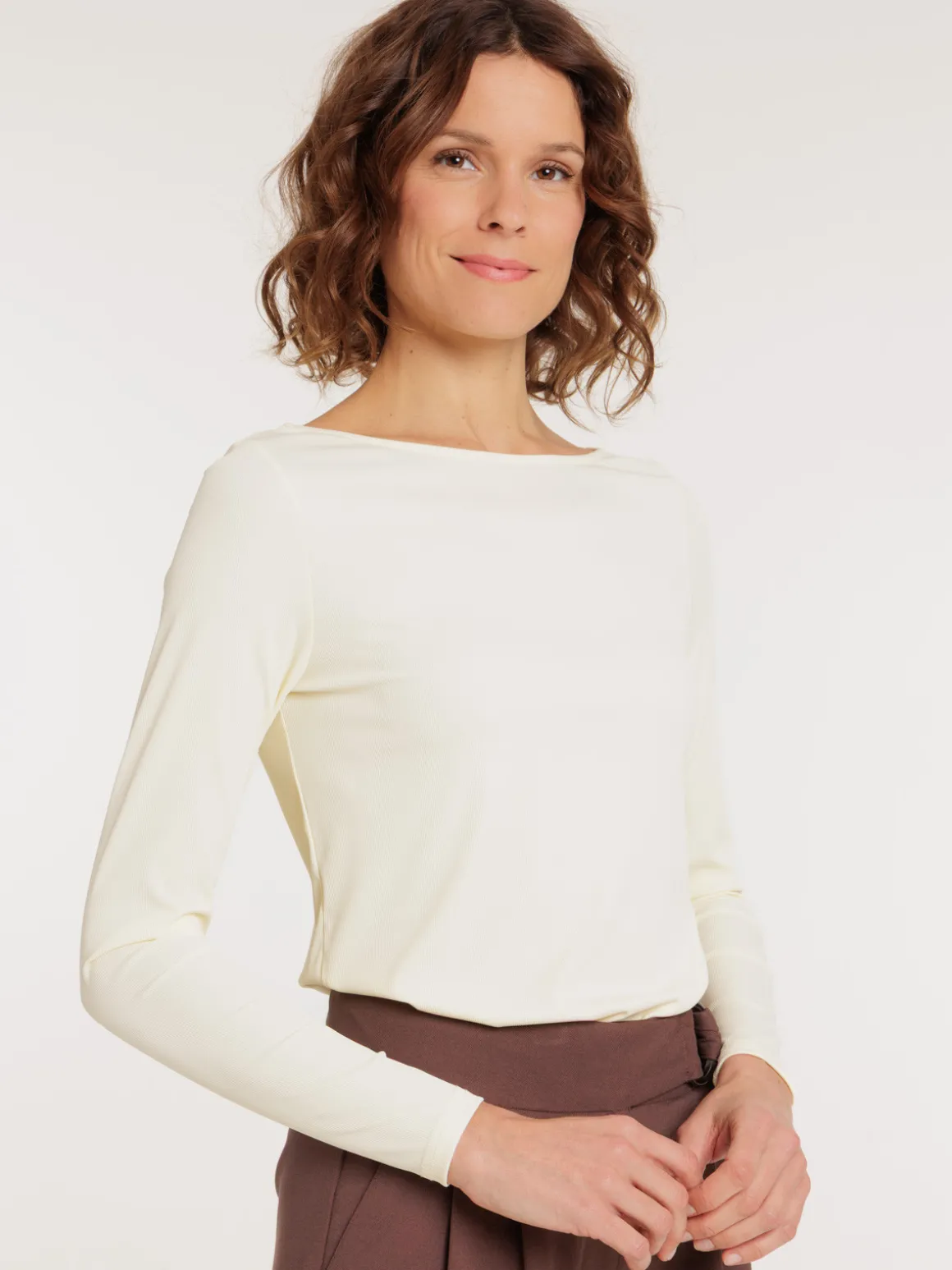 T-shirt côtelé coloris vanille femme