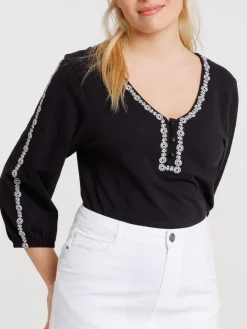 T-shirt noir brodé femme